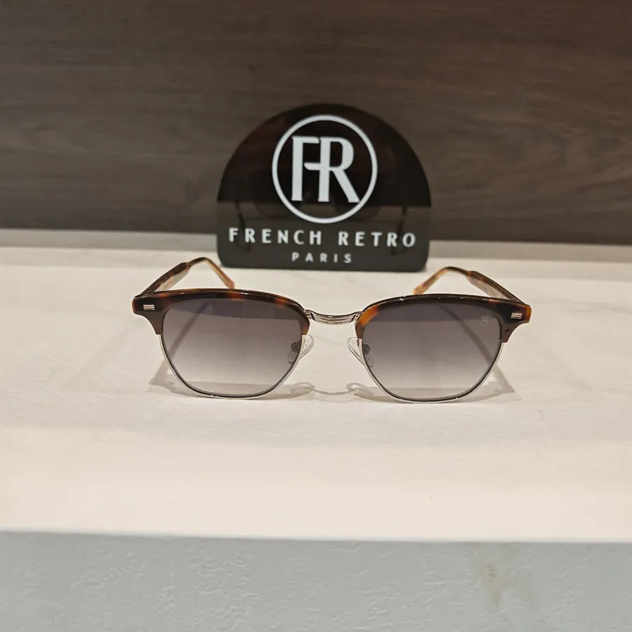 French Retro — Conquérant Opticien Épron